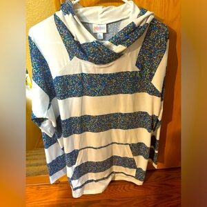 Super cute striped confetti type print on white background, Size XLarge